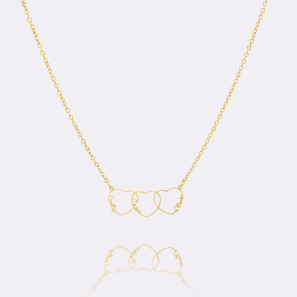 Collar personalizado con nombre en forma de corazón